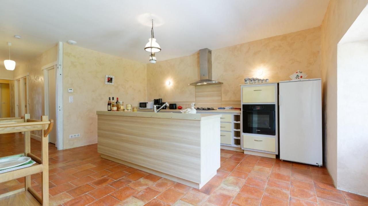 Le Guitou Villa Monlezun Exterior photo